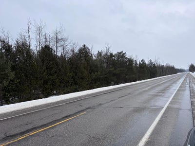 /international/us/10-ac-old-27-n-highway-vanderbilt-mi-110107633805/