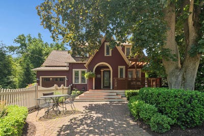 /international/us/128-gum-street-new-lenox-il-110108449721/