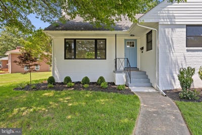 /international/us/9608-underwood-street-lanham-md-110100513553/