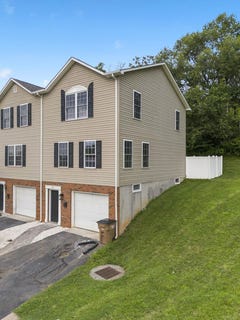 /international/us/425-maryland-ave-shenandoah-va-110101056187/