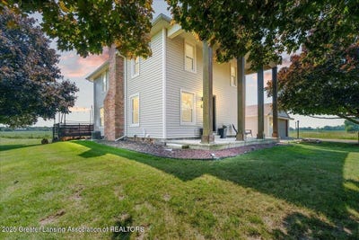 /international/us/63-s-williamston-road-dansville-mi-110101194651/