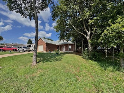 /international/us/213-s-preston-street-alvarado-tx-110100996962/