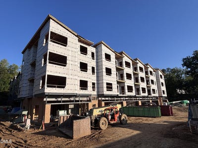 /international/us/120-two-hills-drive-carrboro-nc-110119584477/