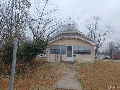 /international/us/302-n-3rd-street-chaffee-mo-110105805820/