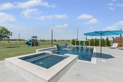 /international/us/3822-view-road-sanger-tx-110101126714/