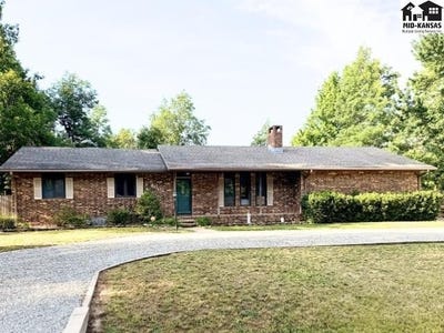 /international/us/4005-n-prairie-hills-dr-hutchinson-ks-110108072323/