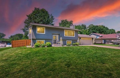 /international/us/4251-elizabeth-lane-vadnais-heights-mn-110119721224/