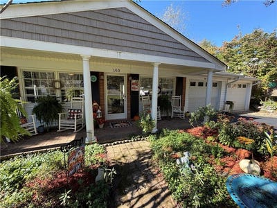 /international/us/163-florida-avenue-mount-airy-nc-110120149860/