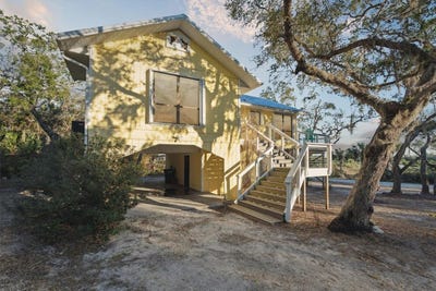 /international/us/12631-hodgson-avenue-cedar-key-fl-110096922360/