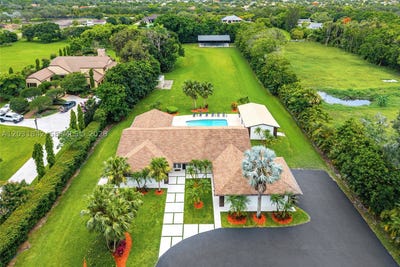 /international/us/13900-mustang-trl-southwest-ranches-fl-110108771014/