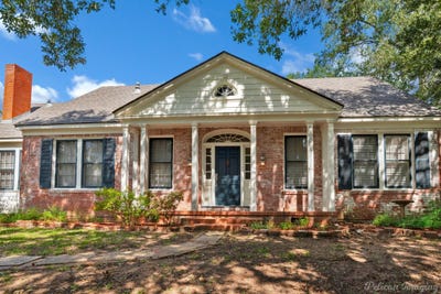 /international/us/120-texas-street-natchitoches-la-110102662284/