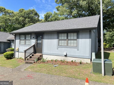 /international/us/212-tallulah-trail-warner-robins-ga-110107720698/