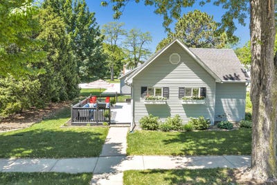 /international/us/226-s-ontario-street-de-pere-wi-110108392328/