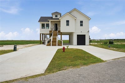 /international/us/113-port-st-claire-aransas-pass-tx-110108749506/