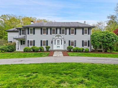 /international/us/233-mclain-street-bedford-corners-ny-110108010796/