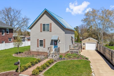 /international/us/710-1st-street-kewaunee-wi-110107986468/