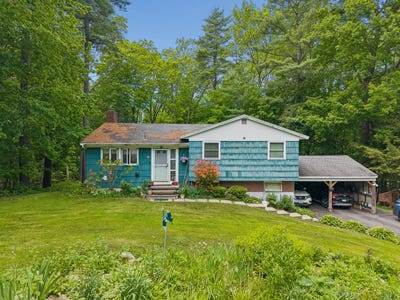 /international/us/10-ridgewood-drive-augusta-me-110108490266/
