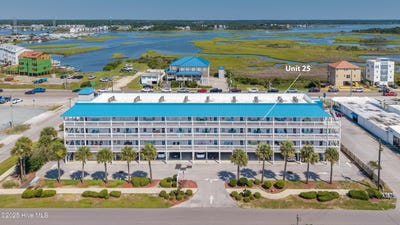 /international/us/305-n-topsail-drive-surf-city-nc-110103294588/