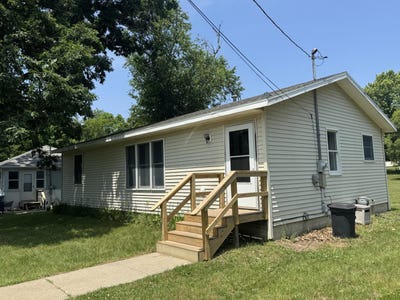 /international/us/113-e-south-street-decatur-mi-110100246650/