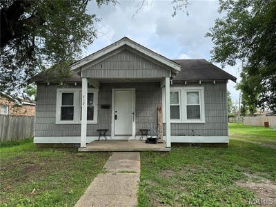 /international/us/713-e-gladys-street-sikeston-mo-110100255497/