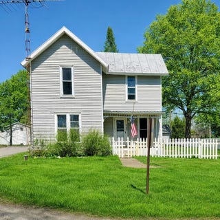 /international/us/2582-e-montgomery-road-frontier-mi-110107155550/