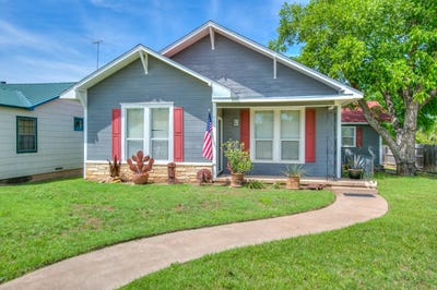 /international/us/902-n-6th-street-ballinger-tx-110108444955/