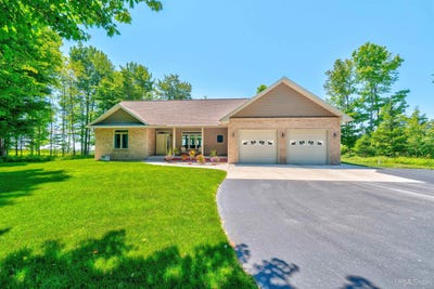 /international/us/6039-w-dillexie-lane-manistique-mi-110109139225/