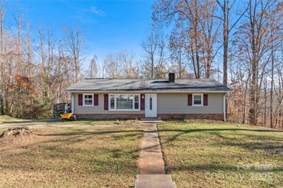 /international/us/133-south-street-elkin-nc-110103741544/