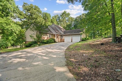/international/us/4700-loftwood-drive-cohutta-ga-110108438135/
