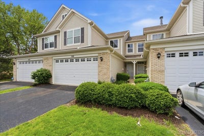 /international/us/398-chesapeake-lane-oswego-il-110108340256/