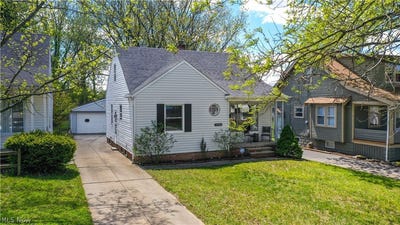 /international/us/14902-james-avenue-maple-heights-oh-110108125357/