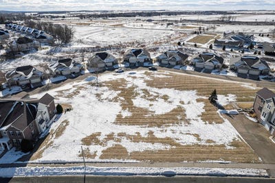 /international/us/6843-yellowwood-lane-deforest-wi-110105510008/