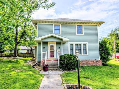 /international/us/431-n-clay-street-marshfield-mo-110107885177/