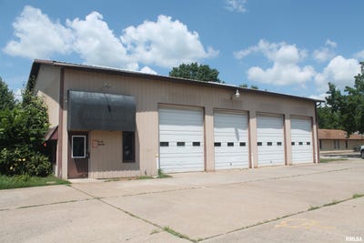/international/us/308-e-main-street-carbondale-il-110100802066/