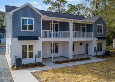 /international/us/4926-oleander-drive-wilmington-nc-110105383718/