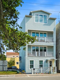/international/us/140-julia-street-new-smyrna-beach-fl-110108123749/