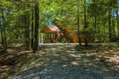 /international/us/67-east-road-wurtsboro-ny-110108705938/
