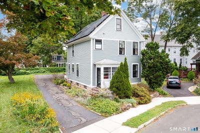 /international/us/50-glendale-street-hamden-ct-110119986561/