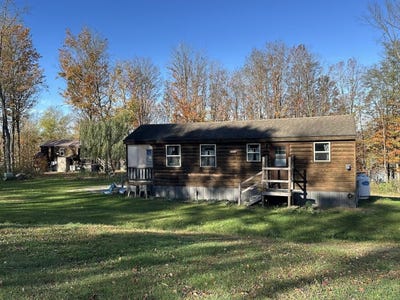 /international/us/744-webster-road-shoreham-vt-110103075215/