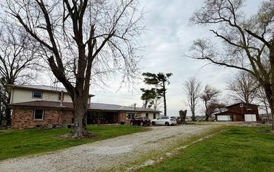 /international/us/7568-n-old-us-highway-421-st-paul-in-110106989691/