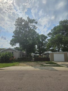 /international/us/20-n-5th-street-groton-sd-110101405980/?lang=en