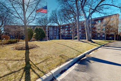 /international/us/120-lakeview-drive-bloomingdale-il-110105903030/