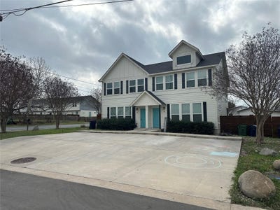 /international/us/813-northington-st-burnet-tx-110106257515/