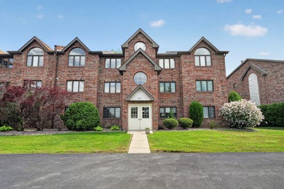 /international/us/8721-waterfront-drive-palos-hills-il-110107849494/
