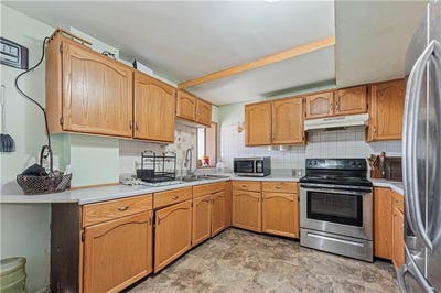 /international/us/23531-springdale-road-easton-ks-110096545557/