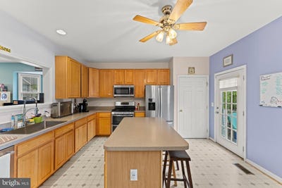 /international/us/36-sire-way-warrenton-va-110108269957/