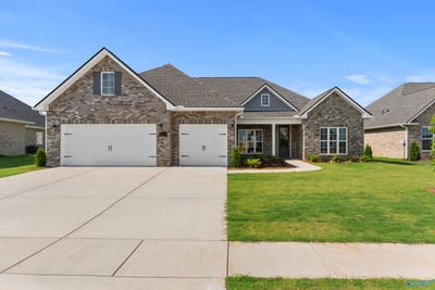 /international/us/211-kendall-farms-boulevard-toney-al-110098296466/