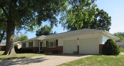 /international/us/922-lincoln-ave-marshall-mo-110100628159/