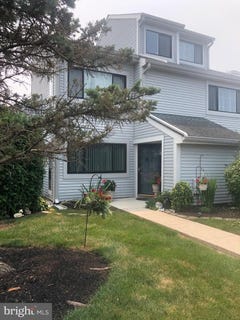 /international/us/101-monroe-dr-condo-198-harleysville-pa-110119490783/