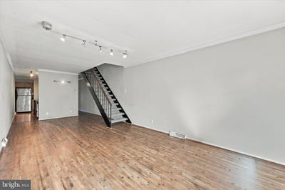 /international/us/668-summit-house-west-chester-pa-110120455033/
